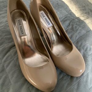 Classic Nude Pumps